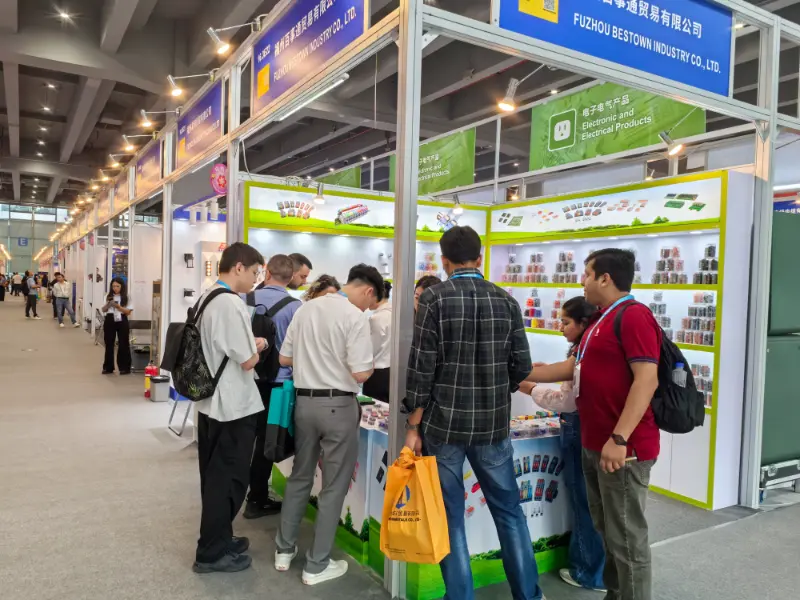Yueqing Taer Electric ги претстави напредните решенија за жици во фазата на саемот во Кантон, 1 април 2026 година