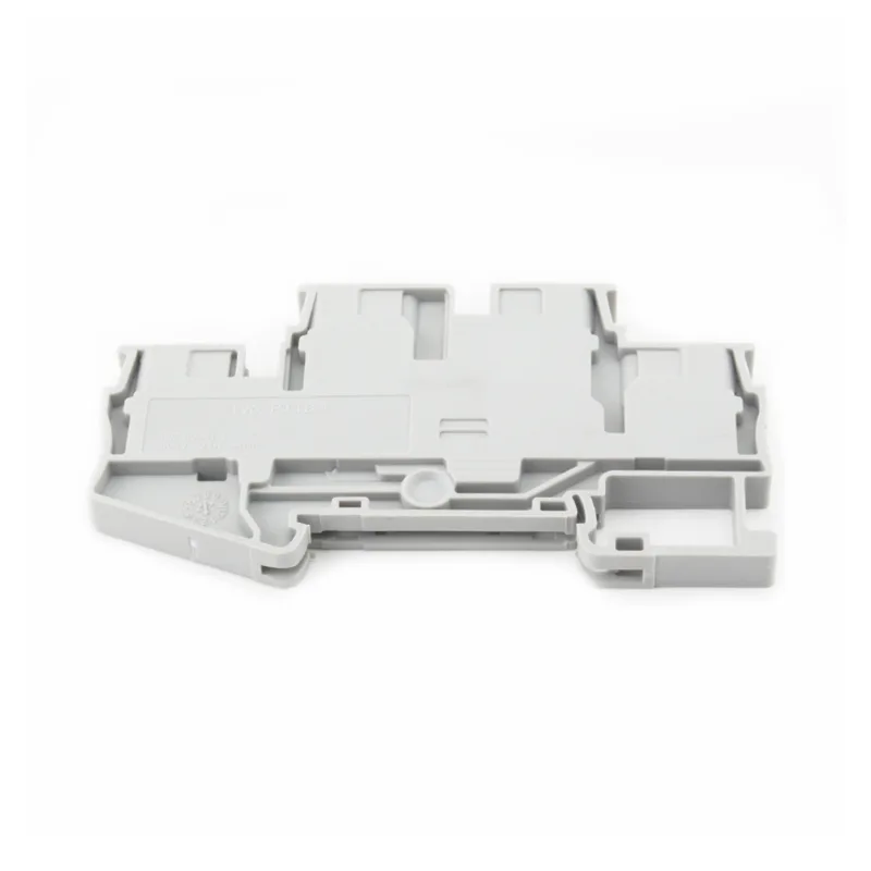 Внесување на PTTB4 преку терминалниот блок на Din Rail